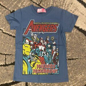 Size Small Avengers Graphic Tee